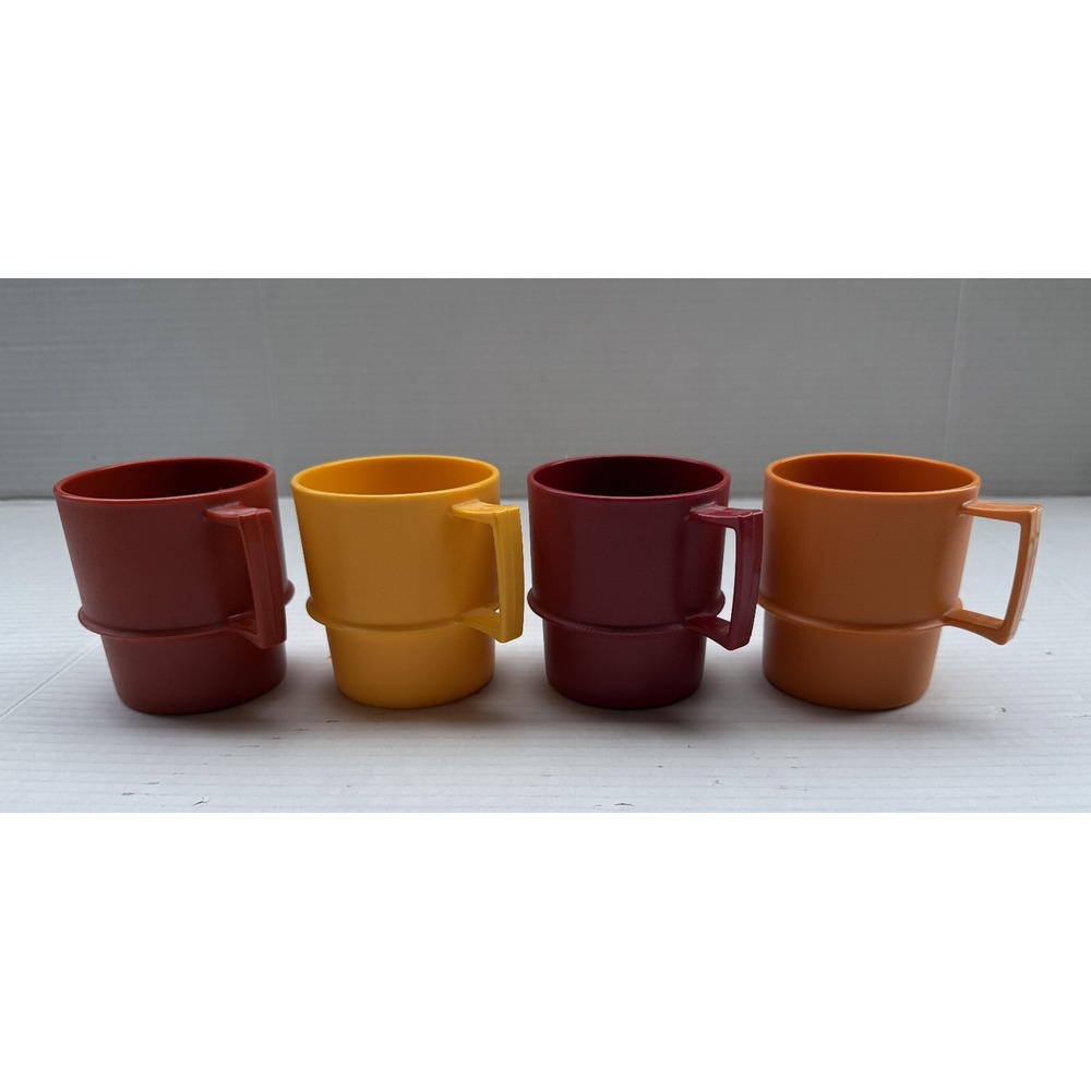 TUPPERWARE - Lot of 4 Vintage Plastic Stacking Cups Mugs - NO LIDS